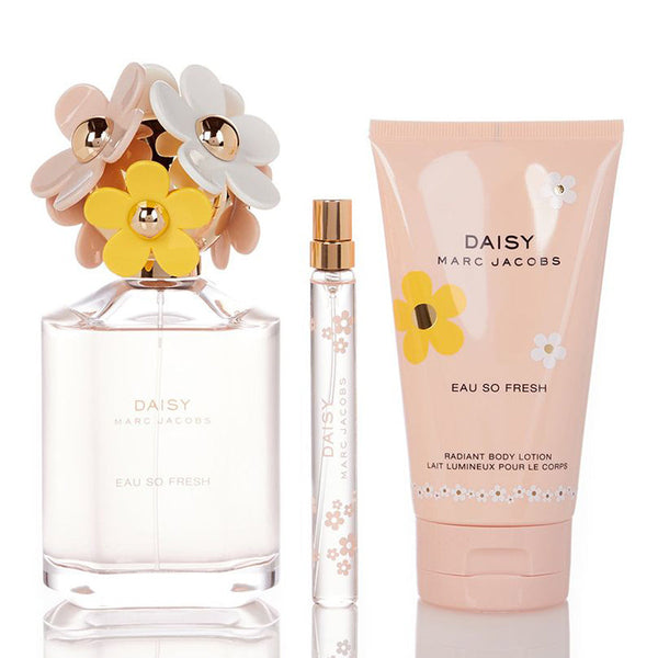 Photo of Daisy Eau So Fresh by Marc Jacobs for Women 4.2 oz EDT Gift Set